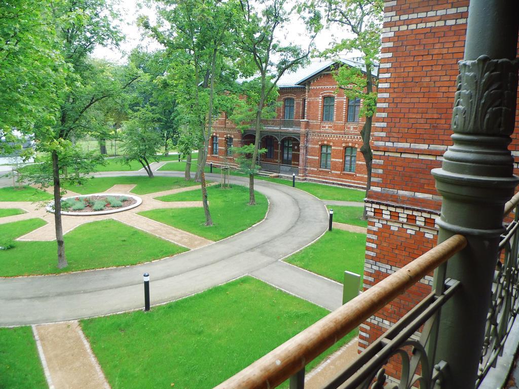 Boardinghaus Weinberg Campus Aparthotel Halle  Exterior foto